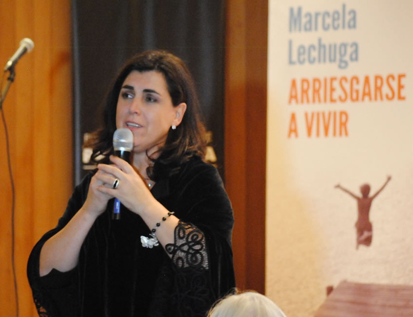 Lanzamiento Libro Arriesgarse a Vivir de Marcela Lechuga
